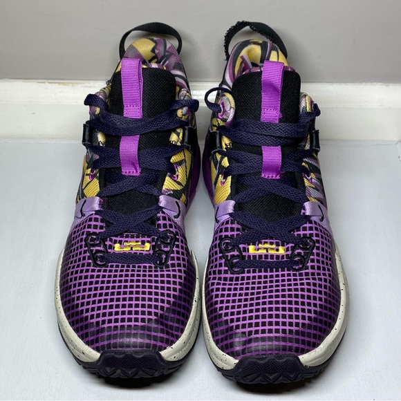 Nike Lebron Witness 7 SE GS Lakers Graffiti Sneakers Size 7Y Shoes - FD0209-001 - Picture 6 of 16